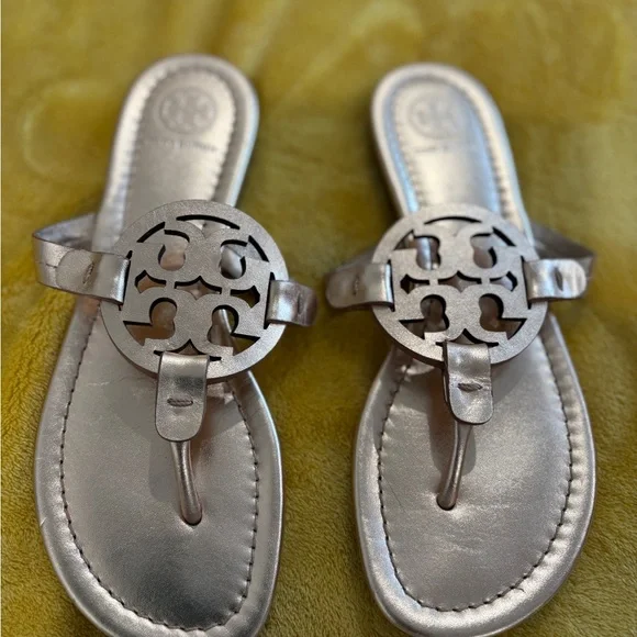 Tory Burch Metallic Silver Thong Sandals - Picture 1 of 2